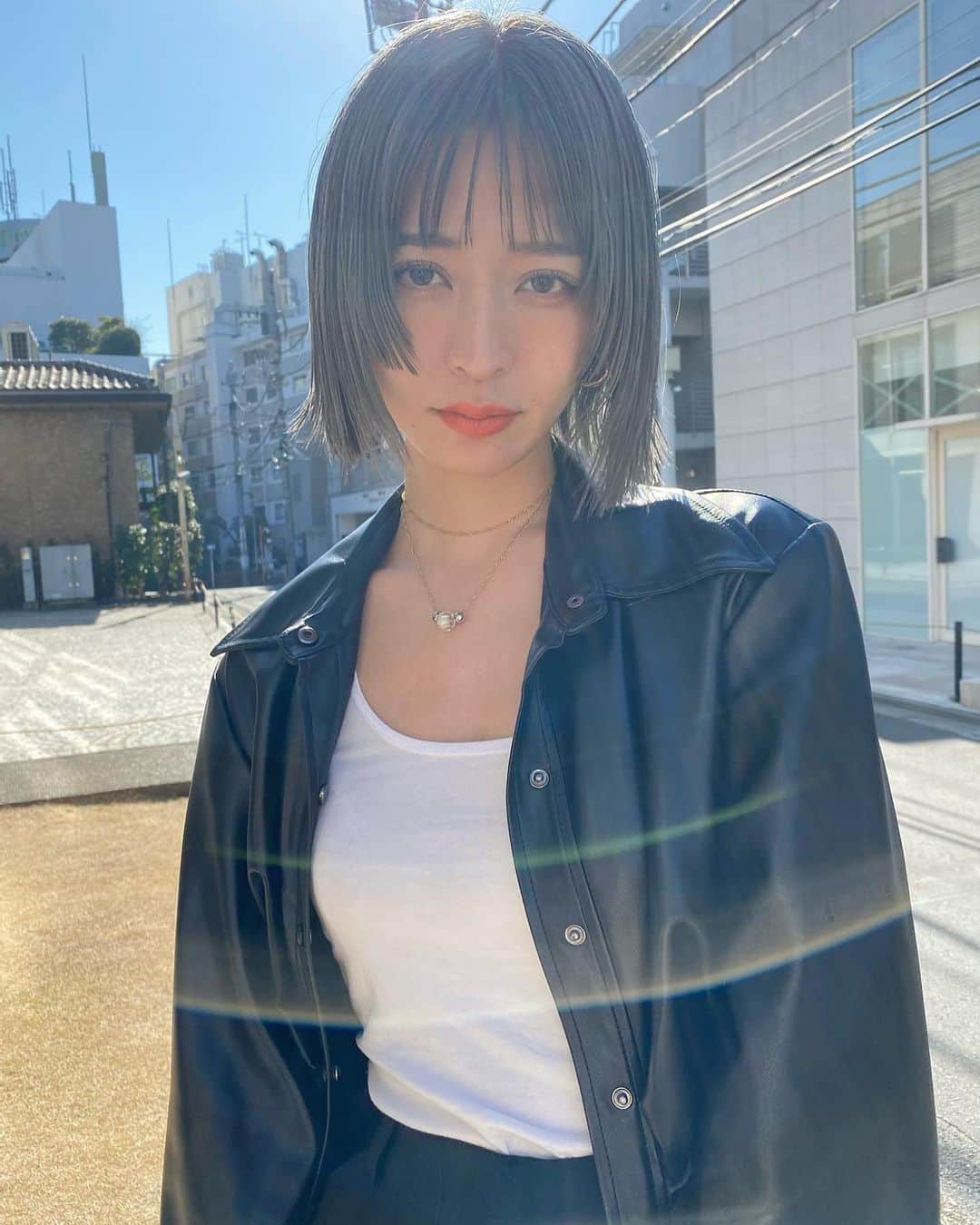 梅村実帆のインスタグラム：「すこしイメチェンしました ✂︎ @keichiito ありがとうございます👄 髪色もいい感じ🐋もうちょい伸ばしまーす👶🏻 #shima」