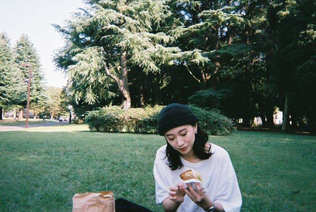 藤戸友香のインスタグラム：「grilled cheese sandwich with crispy fries #フィルム #film #サンドイッチ #thegreatburger #sandwich」