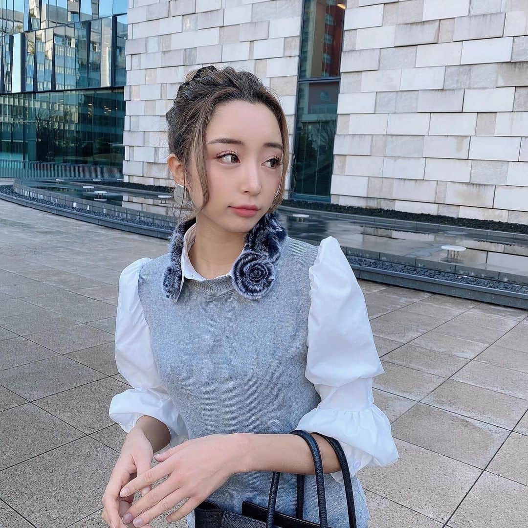 石田みかのインスタグラム：「. . 今日1日引きこもりだったので 明日は外に出ようと思います🥱 . . 来週天気続くのうれしーなー😌♡ . . . #ラウンドガール #筋トレ女子 #ダイエット生活 #グラマラスボディ #美尻トレーニング #ジム活 #ジムウェア #トレーニングメニュー #ボディメイク女子 #スクワット #ウェイトトレーニング #体重公開 #減量メニュー #キックボクシング #ボクシング女子 #japanesegirl #japanese #tokyo #日本女孩 #我的最愛」