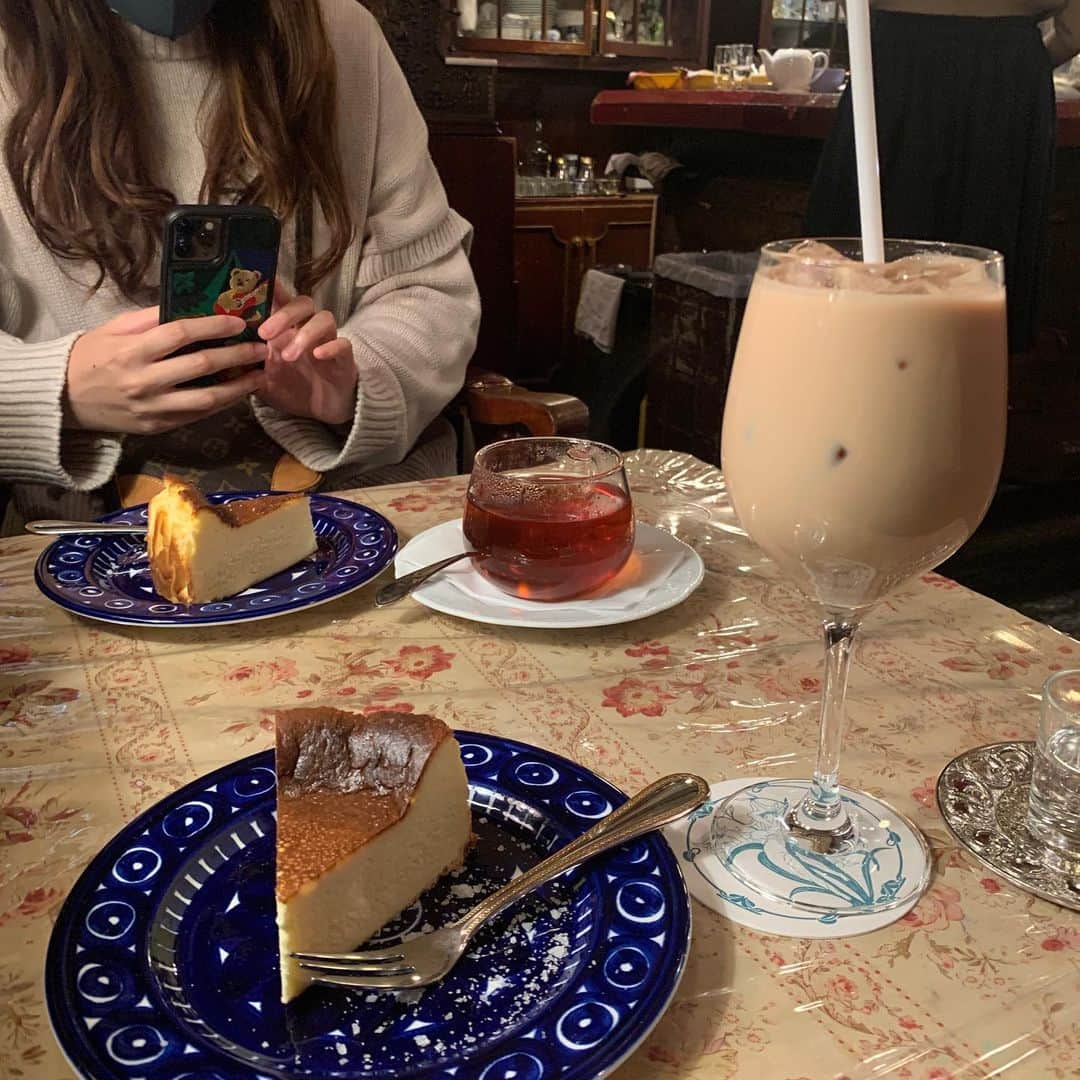 西村瑠香のインスタグラム：「ぶらぶらしてたら見つけたカフェ  行きたいところ混みすぎてて入れなかったけど満足＾＾」