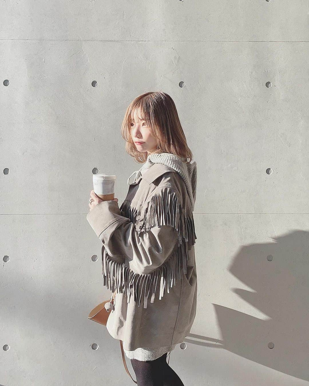 山内あいなさんのインスタグラム写真 - (山内あいなInstagram)「☕️🤍☕️🤎  @lilyboutique_official   #またしても #グレーの服 #お気に入りです」2月6日 22時23分 - ainayamauchi3131