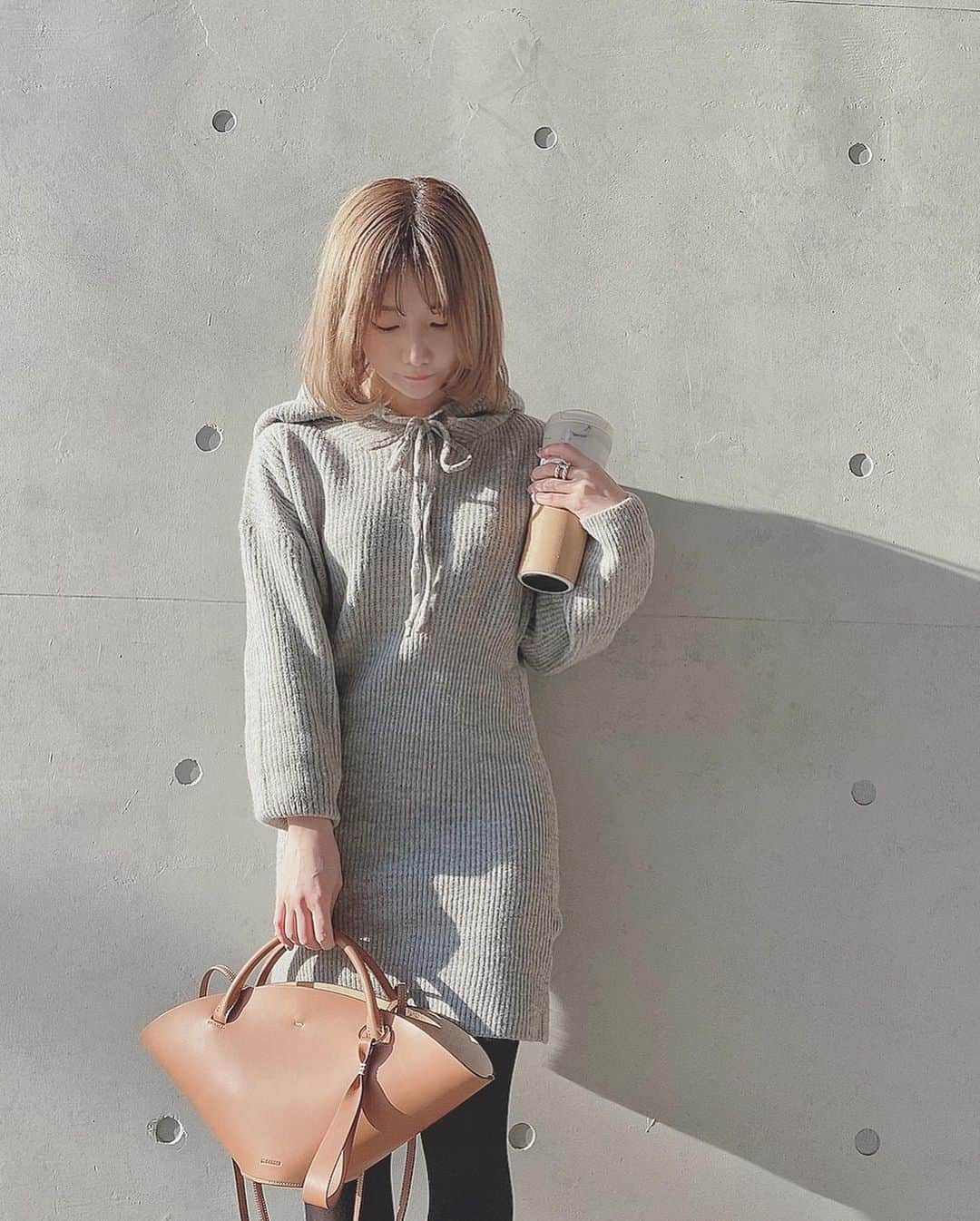 山内あいなさんのインスタグラム写真 - (山内あいなInstagram)「☕️🤍☕️🤎  @lilyboutique_official   #またしても #グレーの服 #お気に入りです」2月6日 22時23分 - ainayamauchi3131