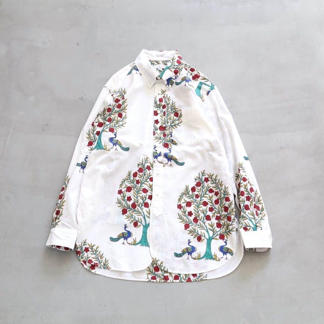 wonder_mountain_irieさんのインスタグラム写真 - (wonder_mountain_irieInstagram)「_ Engineered Garments / エンジニアードガーメンツ "19 Century BD Shirt - Cotton Lawn Peacock Print -" ¥33,000- _ 〈online store / @digital_mountain〉 https://www.digital-mountain.net/shopdetail/000000012901/ _ 【オンラインストア#DigitalMountain へのご注文】 *24時間受付 *14時までのご注文で即日発送 * 1万円以上ご購入で送料無料 tel：084-973-8204 _ We can send your order overseas. Accepted payment method is by PayPal or credit card only. (AMEX is not accepted)  Ordering procedure details can be found here. >>http://www.digital-mountain.net/html/page56.html  _ 本店：#WonderMountain  blog>> http://wm.digital-mountain.info _ #NEPENTHES #EngineeredGarments #ネペンテス #エンジニアードガーメンツ _  JR 「#福山駅」より徒歩10分 #ワンダーマウンテン #japan #hiroshima #福山 #福山市 #尾道 #倉敷 #鞆の浦 近く _ 系列店：@hacbywondermountain _」2月6日 22時34分 - wonder_mountain_