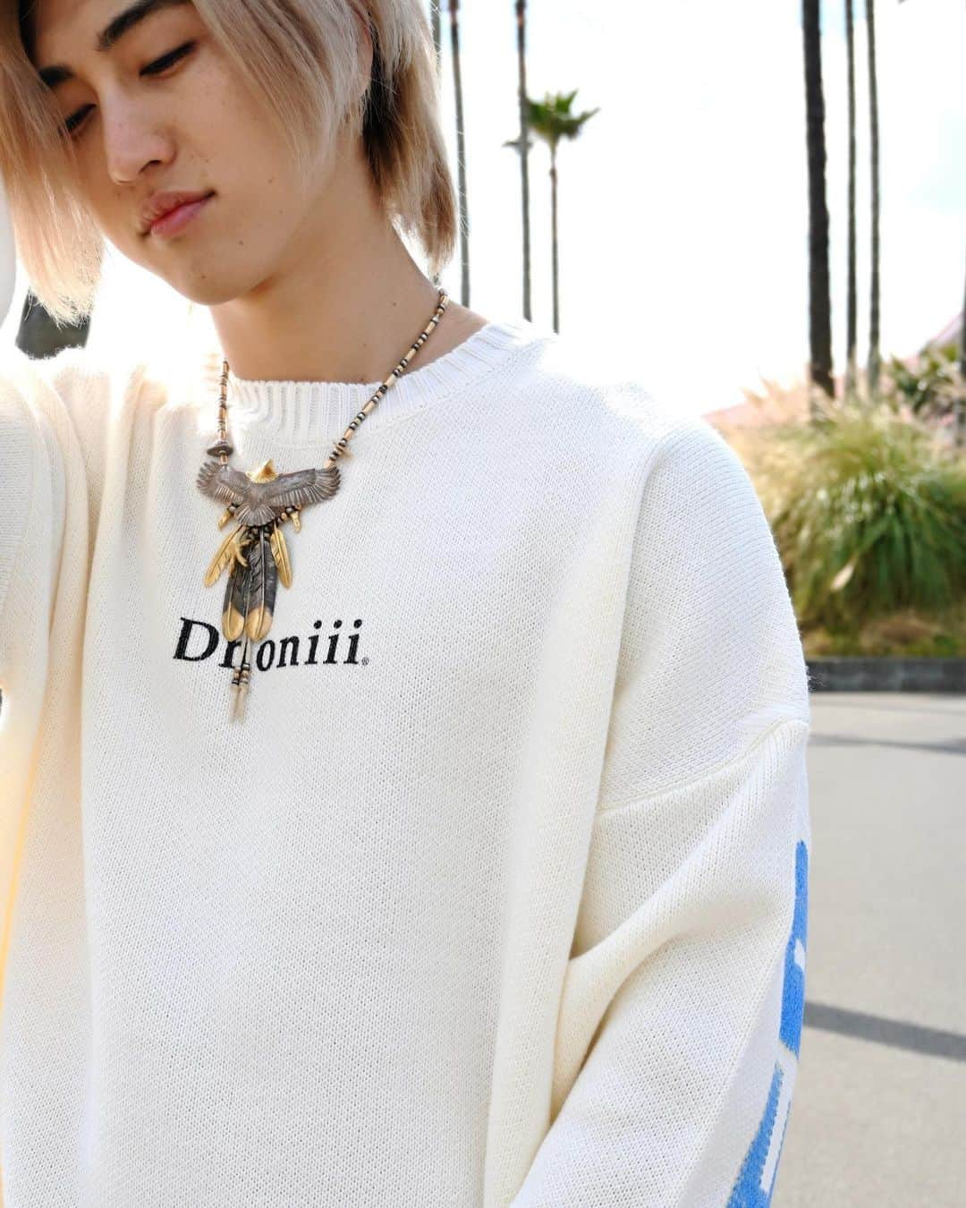 原田デイビッドのインスタグラム：「FREESTYLE ✌️  @dhoniii_official   #dhonii #fashion #clothes #sweater #nit  #model #モデル #ファッション #海」