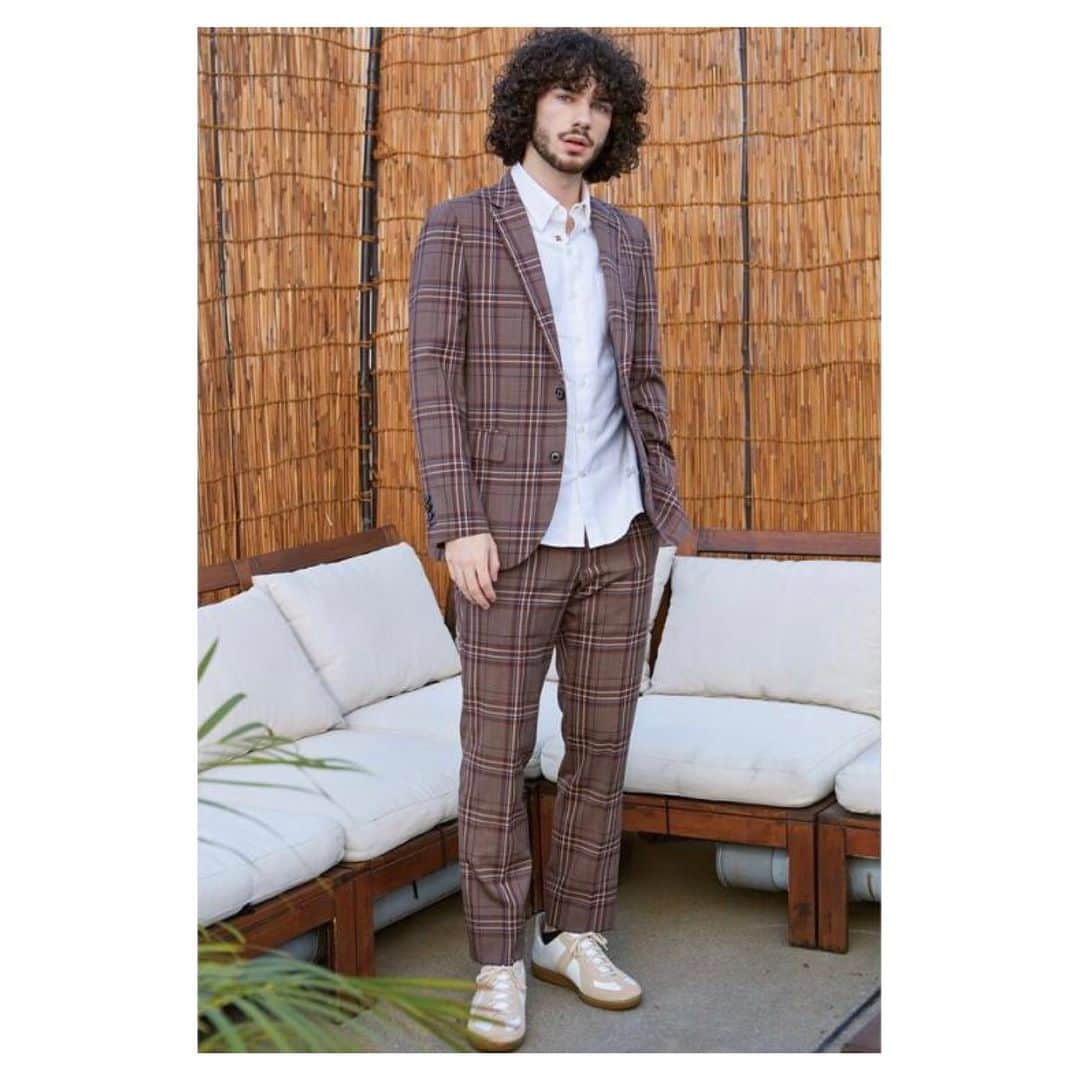 DRESSTERIOR_MEN_ドレステリアのインスタグラム：「"21SS Spring  Collection"  テックウール チェックジャケット 086-42003 ¥49,500(税込)  テックウールチェックスラックス 086-72005 ¥25,300(税込)  #dressterior #dressterior_official #ドレステリア  ▪️dressteriorオフィシャルアカウント @dressterior_official  ▪️メンズ用アカウント @dressterior_men   ▪️ショッププレスアカウント @dressterior_shoppress   ▪️World Online Storeアカウント @world_onlinestore」