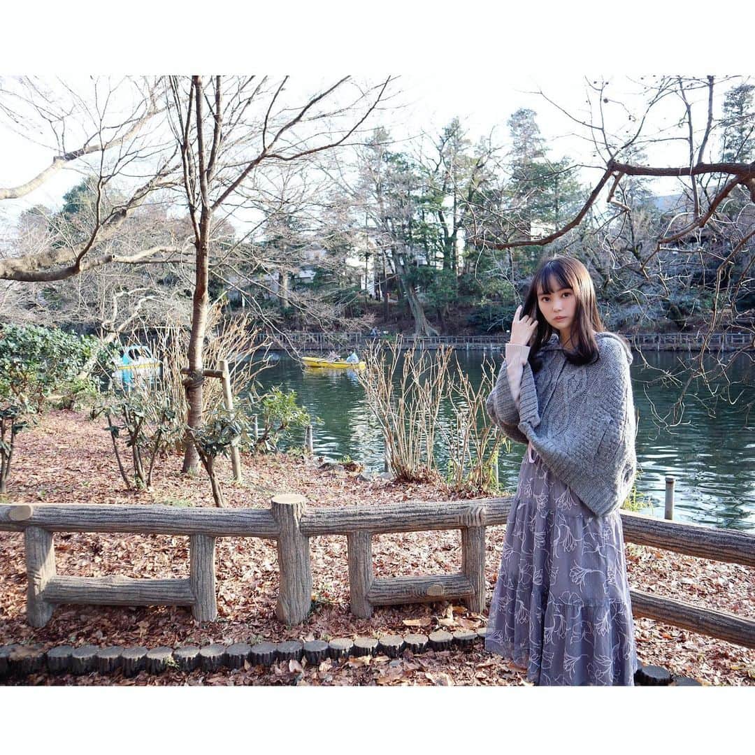 樋渡結依さんのインスタグラム写真 - (樋渡結依Instagram)「写真はやっぱり屋外がいいね❣️  #公園フォト #公園日和  #自然光撮影  #自然光が好き  #スカートコーデ  #グレーの服」2月6日 13時52分 - yui_hiwatashi0430
