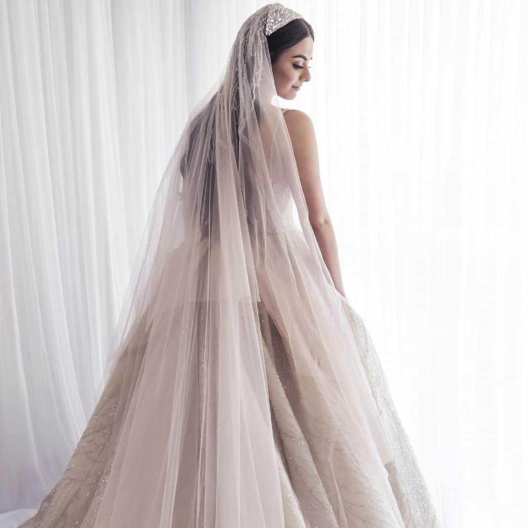 Steven Khalilさんのインスタグラム写真 - (Steven KhalilInstagram)「'Creating my gown was the highlight of planning our wedding. To have an international fashion designer create my gown was a dream in itself. I looked forward to every single appointment to meet with Steven and watch my dream gown come to life. Steven is the most down to earth, patient and honest person with the most beautiful staff working alongside him. It was so important to him that I was happy with the gown, he really made the whole experience personalised and special. Steven truely is talented and takes so much pride in his designs. I was so proud to wear it and call it mine.' Rachel #StevenKhalilBride  Photography @emiliobphotography」2月6日 14時03分 - steven_khalil