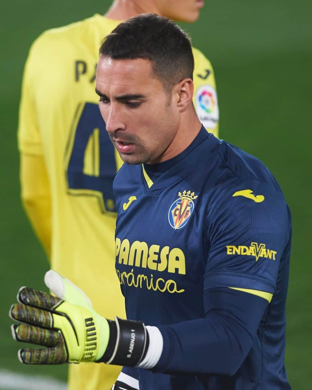 LFPさんのインスタグラム写真 - (LFPInstagram)「FOCUSED! 💛🌟  ¡CONCENTRADO! 💛🌟  #Asenjo #Villarreal #LaLigaSantander #LaLiga #Goalkeeper #Football #YouHaveToLiveIt #HayQueVivirla」2月6日 15時00分 - laliga