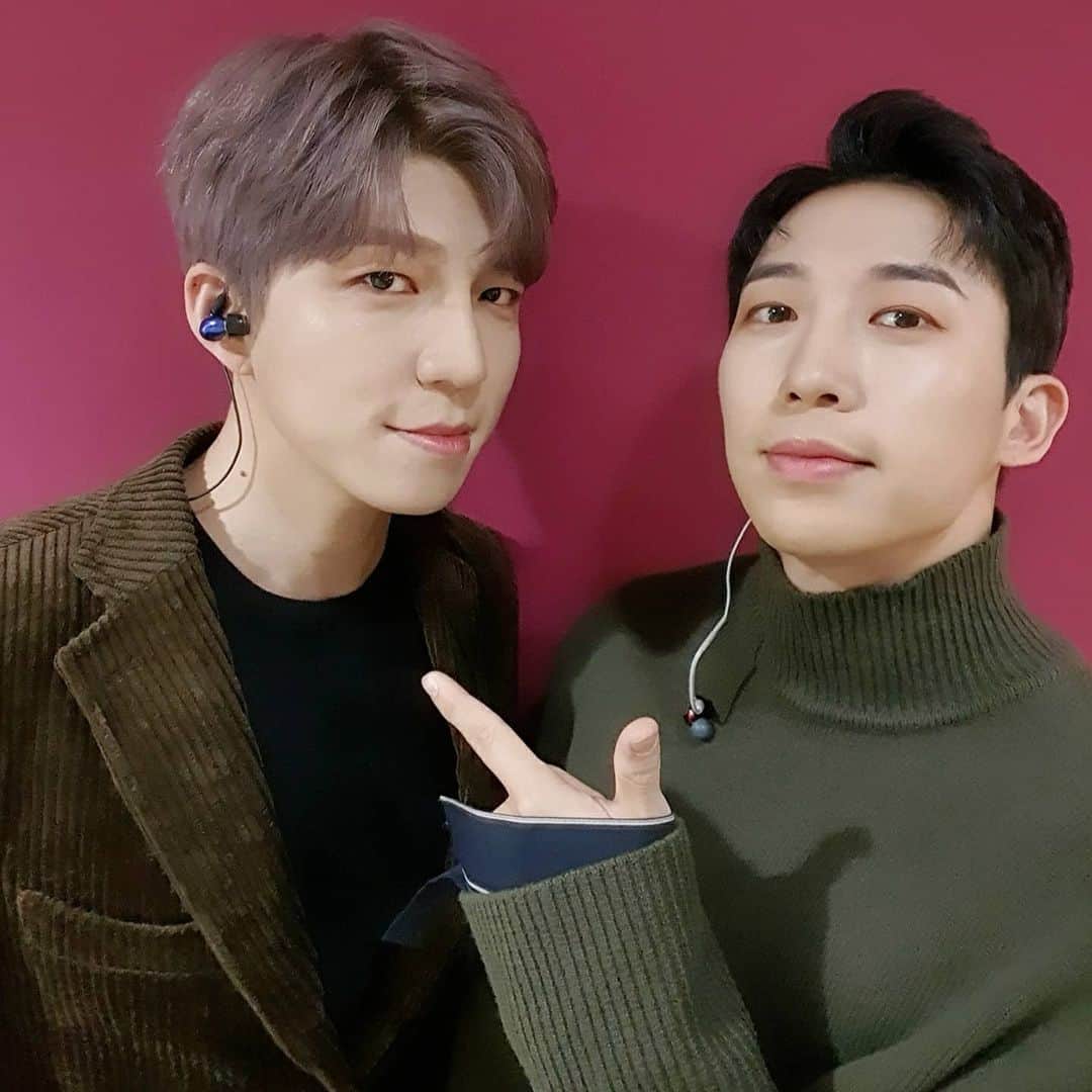 U-KISS（ユーキス）のインスタグラム：「[#유키스] 키스미~ 잠시 후 방송되는 '쇼! 음악중심'도 본.방.사.수 알죠~?📺❤❤  #UKISS #SOOHYUN #HOON  #수현 #훈 #I_Wish  #MBC #쇼음악중심」