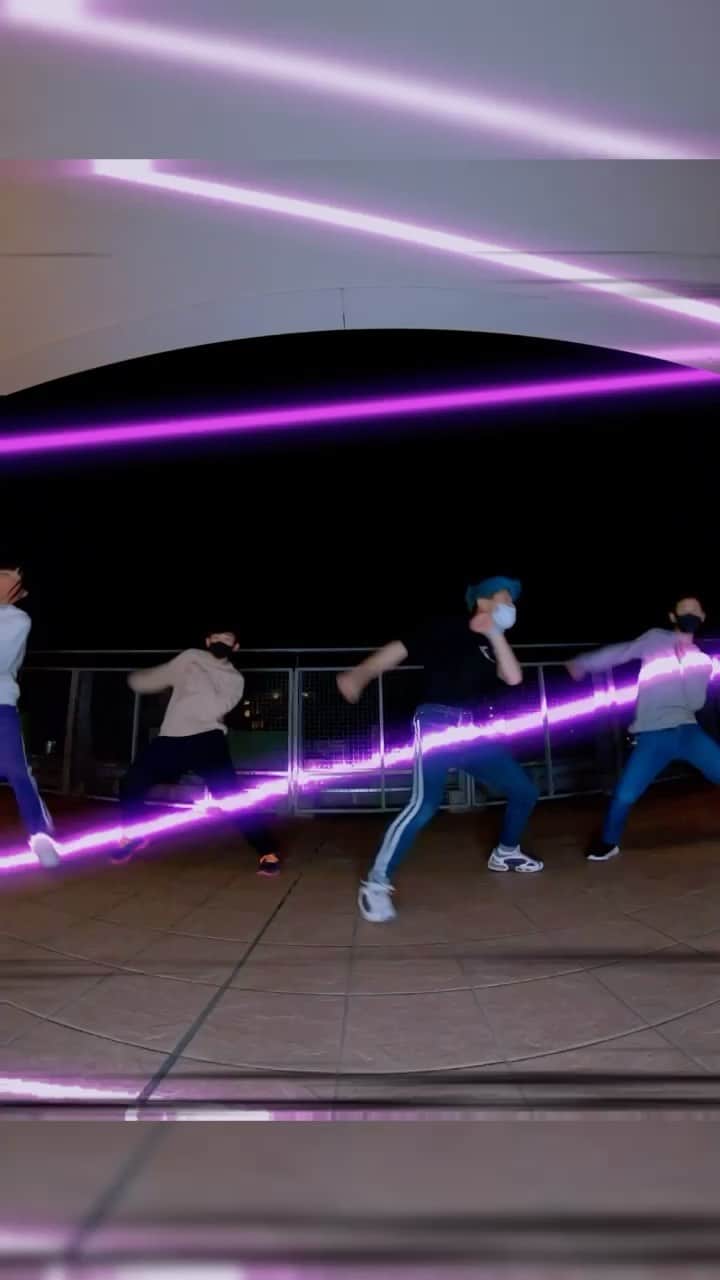 のインスタグラム：「ルナルナダンス本気  #やりらふぃー #ルナルナダンス #ダンス #japanese #boys #tiktok #tiktokers #instadancer #cuttingshapesshuffledanceshuffledanceshufflershuffledancercuttingshapesevolutiondancertutshouseshufflebasshouseinstadancerdanceliferaveedmdancerシャッフルダ #トレーニング #イベント #筋肉 #音楽 #シルエット #恋愛 #バレエ #応援 #ダンサー」