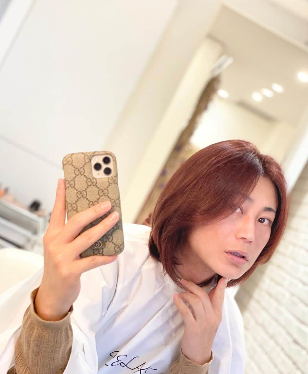 氷川きよしさんのインスタグラム写真 - (氷川きよしInstagram)「今はミディアムでセミロングまで行くと人生初w  何もセットしないとこういう状態〜。  髪の毛から足の先まで皆様美しく輝きましょー♡  by kii  #氷川きよし #hikawakiyoshi #kii #bykii #キヨラー」2月6日 16時03分 - hikawa_kiyoshi_official