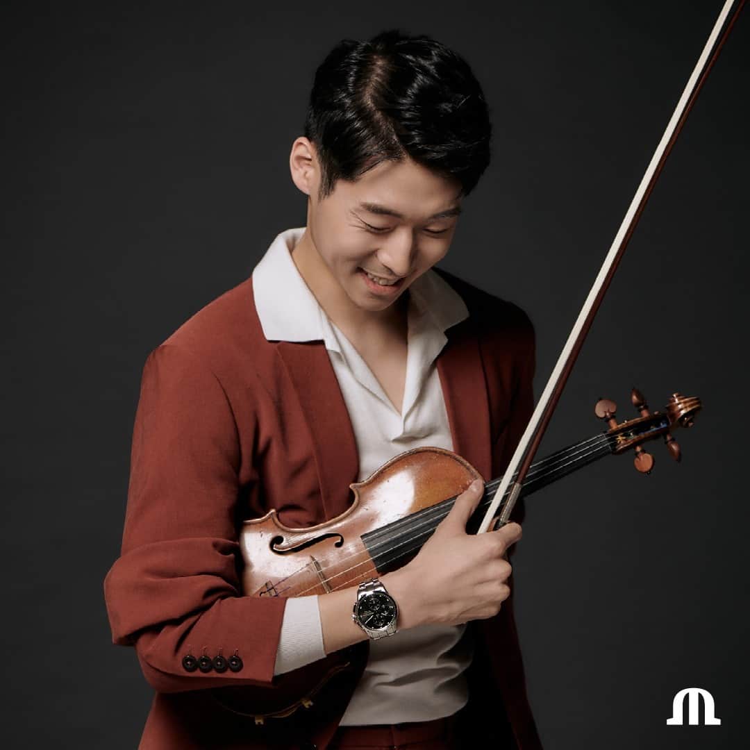 のインスタグラム：「‘Success is a journey, not a destination’, is clearly something that resonates with @dannykoo_boom. “It is so important to realise the beauty of the present. A few years back, I found myself always focussing on the next destination, next piece of music, next concert and I realised I wasn’t truly enjoying the ‘now’.”  #YourTimeIsNow #PulseOfTheCity #MLCrew #MauriceLacroix #SwissWatch #Watchesofinstagram」