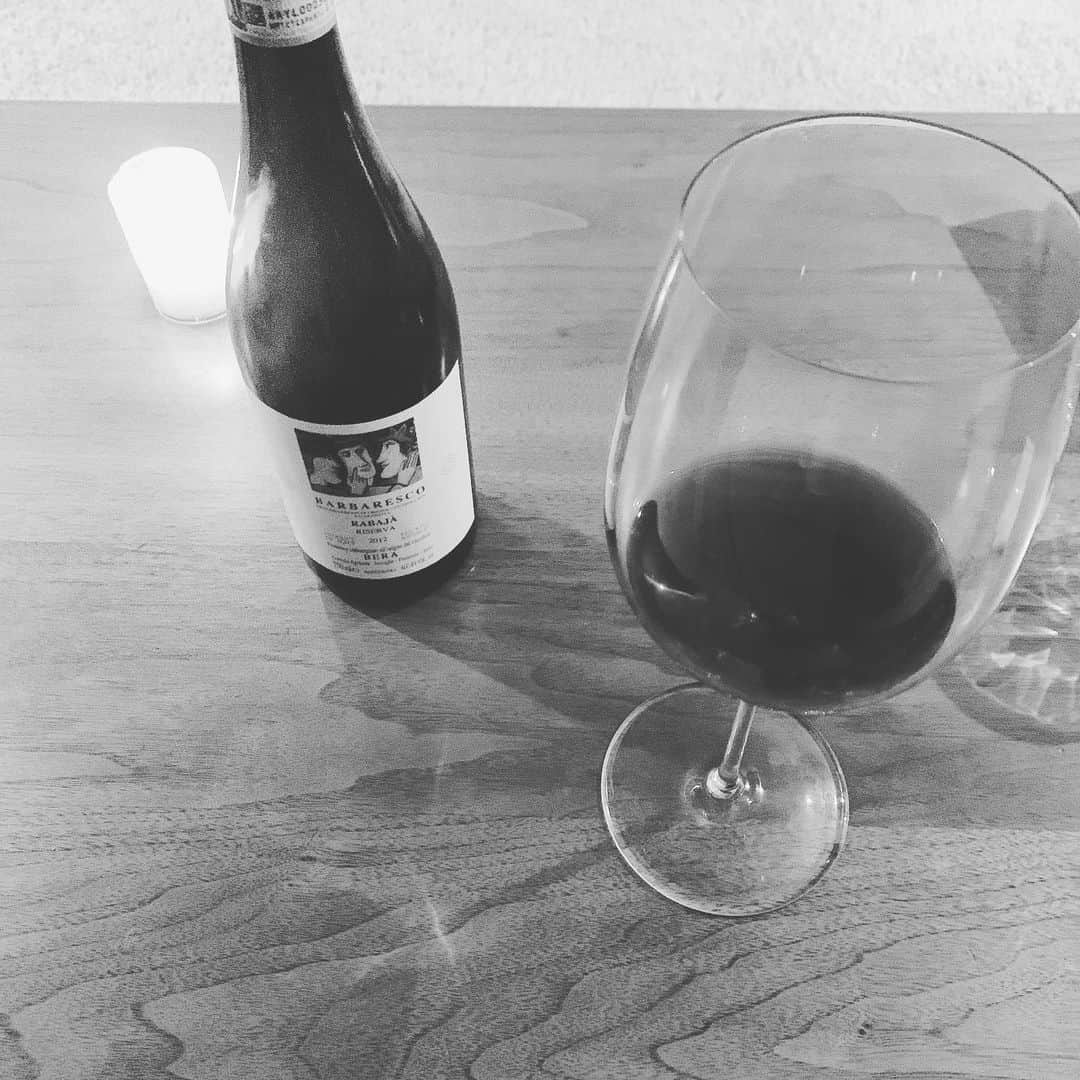 Sonoko Suzukiのインスタグラム：「The shop I found by chance became my favorite.  #homeparty #barbaresco #winary」