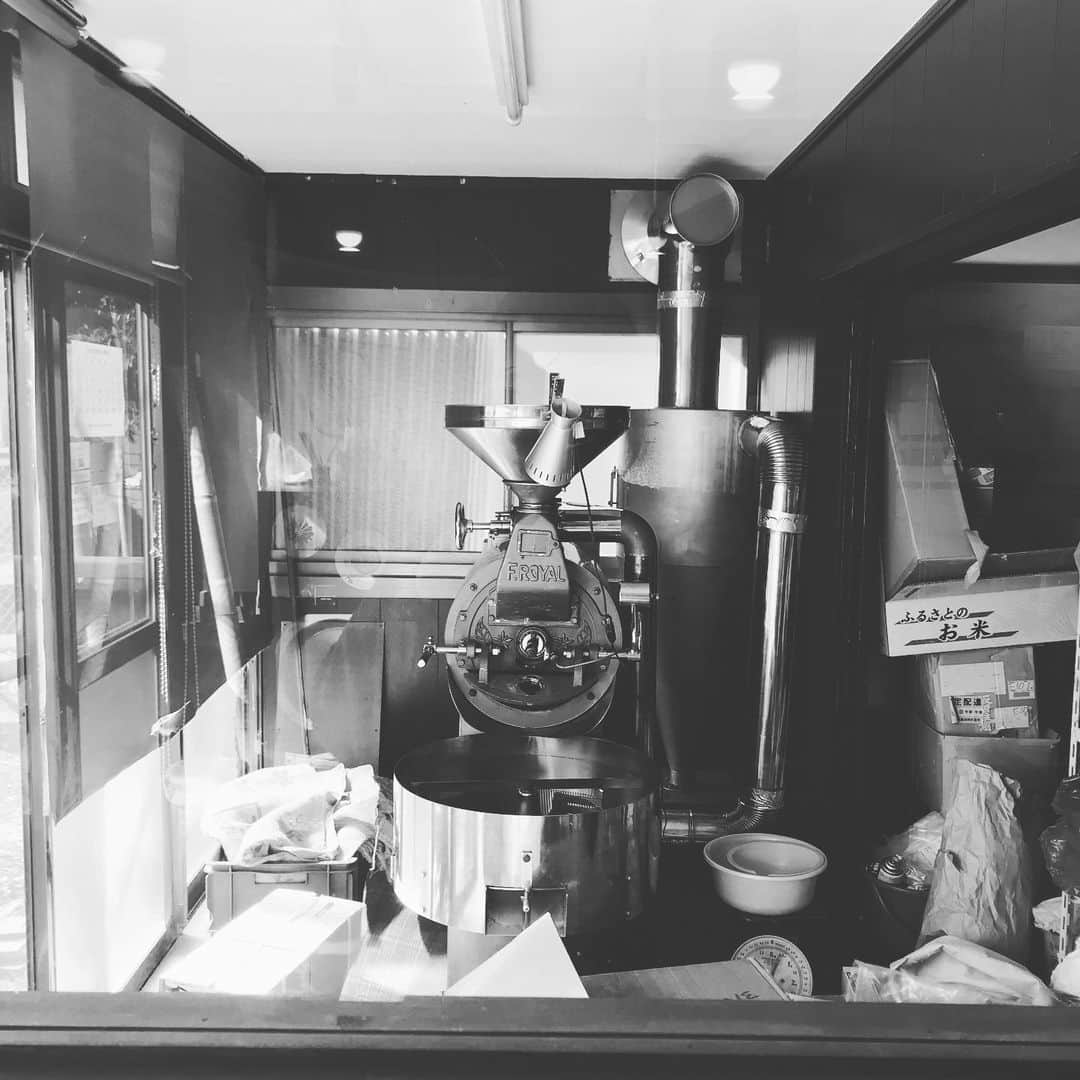 彩さんのインスタグラム写真 - (彩Instagram)「七沢温泉からのパイオニアコーヒー。 良いお休みでした。 マンデリンんまい。 かっこいい店員さんに好みを言っておすすめしてもらいました。 #パイオニアコーヒー工房」2月6日 16時47分 - aya_the_little_black