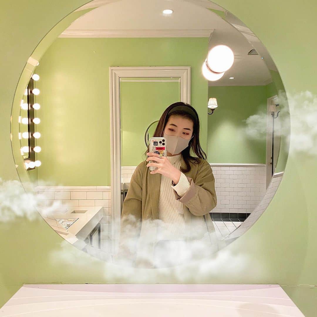 のインスタグラム：「. . ☁️☁️☁️ . 今日もいい天気︎︎だぁー☺︎ 青空に、ひこうき雲が見えてその瞬間を見れたのが嬉しかった！ . みんなに嬉しかった報告♡笑 . . みんなの嬉しかった事も、報告してね〜👧🏻💗 . . . #me #fashion #photo #pic #makeup #girl #japan #japanesegirl #tokyo  #instagood #instagram #instalike #instadaily #instafashion #instamood #selfie #l4l #lifestyle #life #followme #yuugaな暮らし」