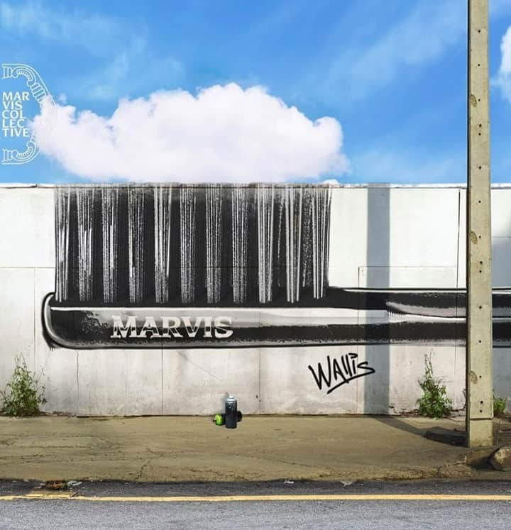 Marvis par AEGIS-Pharmaのインスタグラム：「GRAFFITI SERIES / 3 / La créativité inspirée par Marvis 💙 . @marvis_is #marvis #dentifrice #toothpaste #luxe #illustration #creation #creativite #artwork #inspiration #artiste #design #aegis #dentifrice #marvisfrance #pharmacie #conceptstore #aegispharma #aegisapothecary #distributeur #produitsdexception #exception #toothbrush」