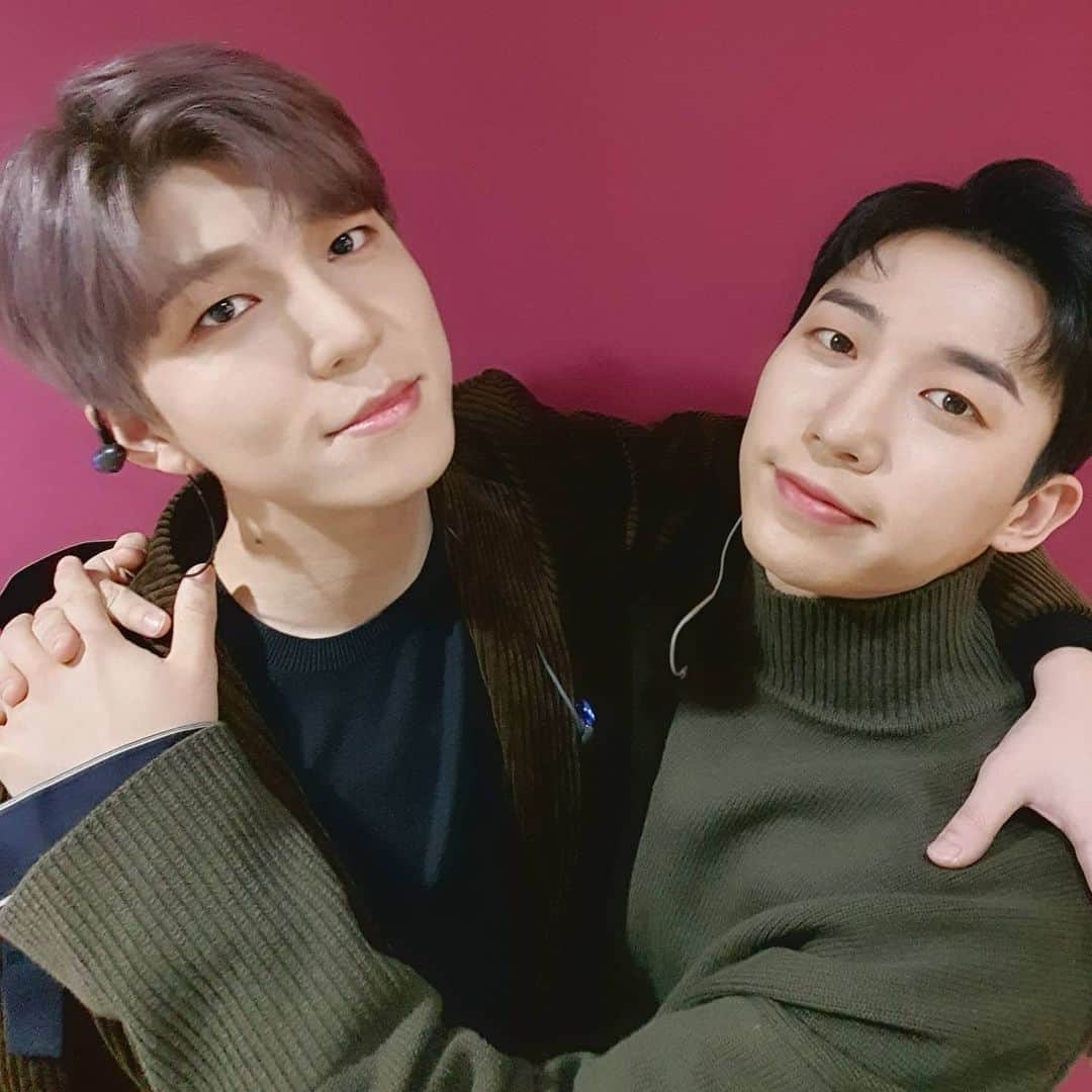 U-KISS（ユーキス）のインスタグラム：「[#유키스] 음중까지 완료😊 컴백무대 성.공.적👍 키스미 덕분입니다🙏❤  #UKISS #SOOHYUN #HOON  #수현 #훈 #I_Wish  #MBC #쇼음악중심」