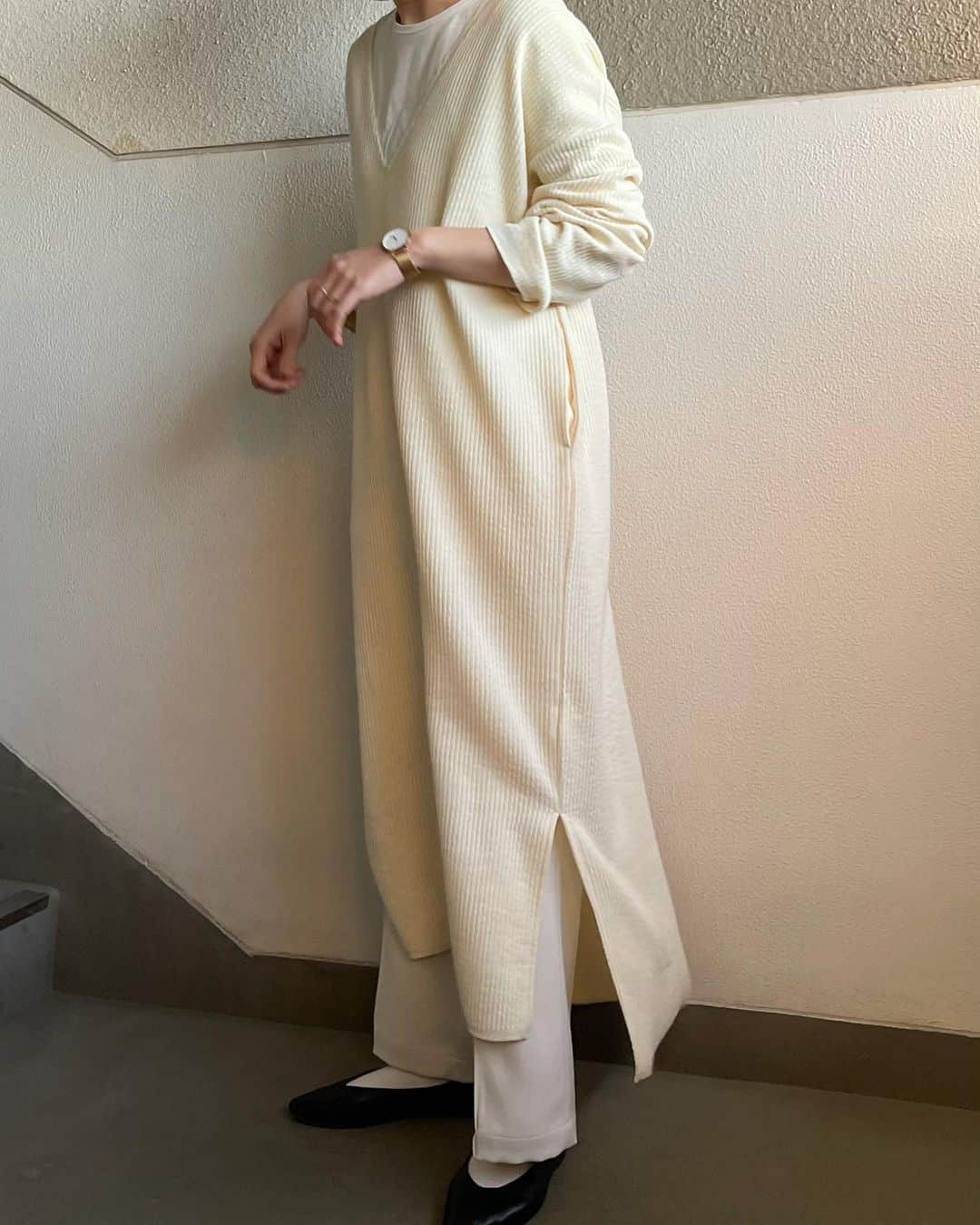 my9mj8のインスタグラム：「﻿ 　﻿ オールホワイト🐑﻿ ゆるワンピ可愛いです！﻿ 合わせてるパンツも綺麗な形なのにらくちん！！❤️﻿ ﻿ ﻿ #ファッション#コーデ#コーディネート#fashion #coordinate #code #オシャレ #ootd #outfit #wear﻿ #lepsim#lepsimコーデ」