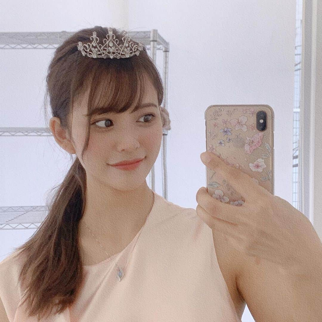 青山海美(なるみ)ぶりゅさんのインスタグラム写真 - (青山海美(なるみ)ぶりゅInstagram)「撮影の時のオフショット❤ . . .  #撮影 #ドレス #instgood #instagram #japan #japanese #followme #愛知 #フォロー歓迎  #自撮り #tiktok #tiktoker #tiktokjapan #likeforlikes #like4likes #girl #japanesegirl #instafashion #makeup #buryu  #japanesegirl #ilovejapan #cool #pococha #pocochaライバー #ライバー」2月6日 17時36分 - buryu1030