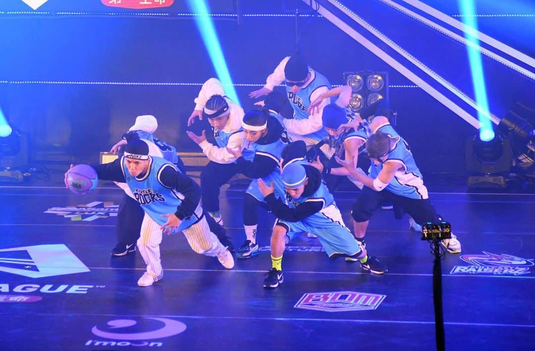 のインスタグラム：「【#Dリーグ Round.3】 KOSE 8ROCKS 🕺💃 #DLEAGUE @dleague_official  #KOSE8ROCKS @kose8rocks」