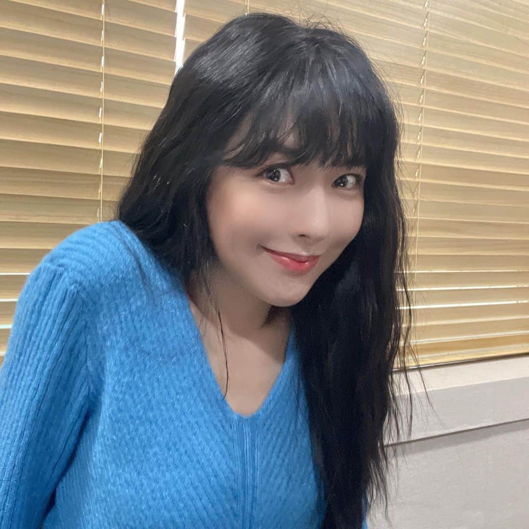 のインスタグラム：「😏」