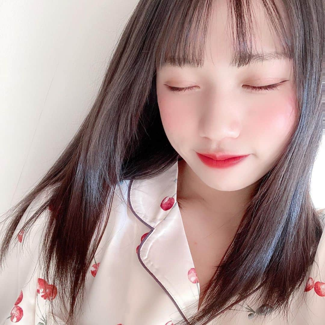 橘杏佳さんのインスタグラム写真 - (橘杏佳Instagram)「😴😴😴  #高校生 #寝起き #寝起きドッキリ #パジャマ #パーティー #ストレートヘア #お誕生日おめでとうございます #さくらんぼ #cherry #かわいい #雰囲気好きな人いいね #いいね #フォロワー募集中」2月6日 18時38分 - kyochan_516