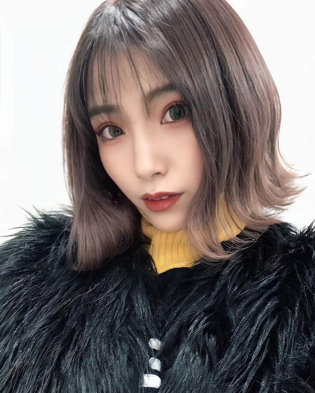 MIOのインスタグラム：「5年ぶりくらいにボブりました✂️♡」
