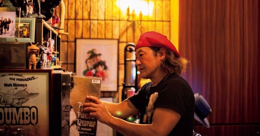 ブルータスさんのインスタグラム写真 - (ブルータスInstagram)「【音楽と酒★発売中】 〈MarieIranganee〉で味わうスリランカカレーとボブ・ディラン。 良き音楽のあるところに良き味はあり。特集では日本に散りばめられた「音楽のいい店」をご紹介。  #BRUTUS #音楽と酒 #神泉グルメ #MarieIranganee」2月6日 19時00分 - brutusmag