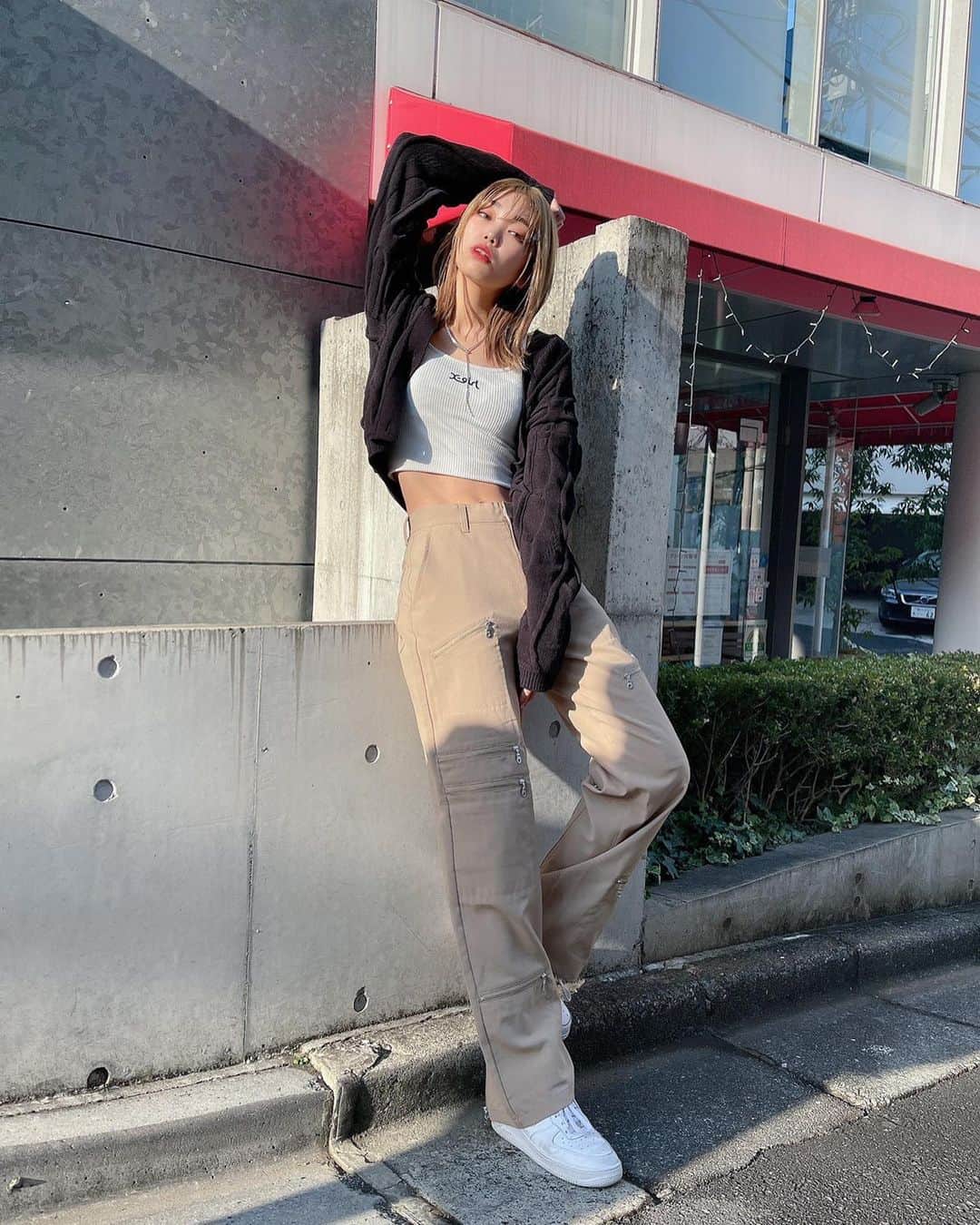 XGIRL_ootdのインスタグラム：「#xgirl_ootd @honoka_tkhs 168cm X-girl HARAJUKU STAFF ・ ---------------------------- ・ ▪️ BONDAGE FLIGHT PANTS¥13,000+tax(SIZE M) ▪️SPRING 3D KNIT CARDIGAN¥12,500+tax(ONESIZE) ・ ---------------------------- #xgirl #xgirljp #xgirlus」