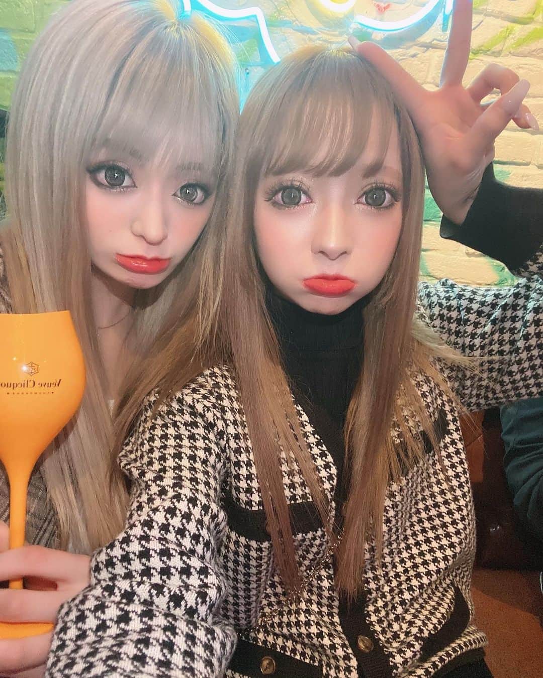 りなのインスタグラム：「りこぴん🍅🤍 大体べろべろ😆 . . . #美人茶屋新宿　#ベネ東京新宿」