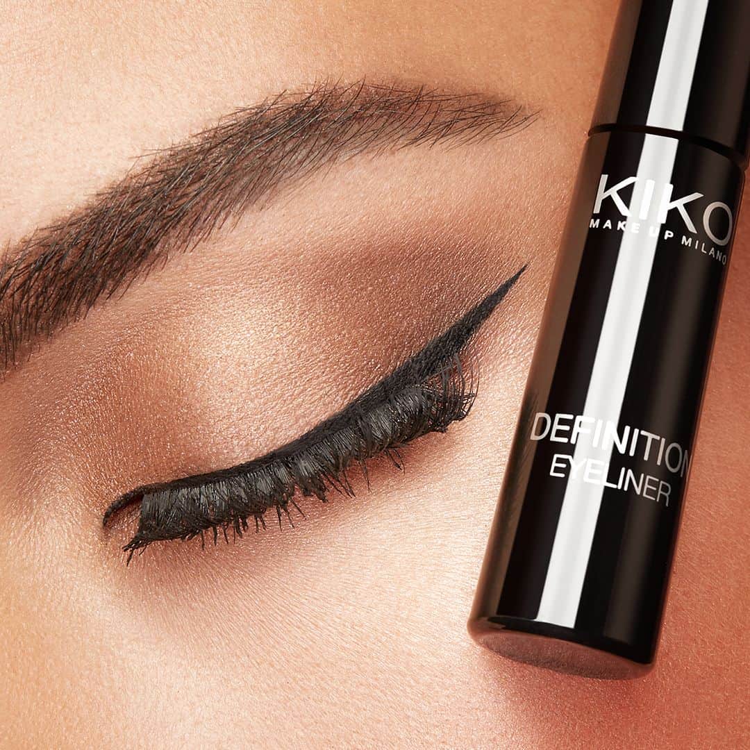 KIKO MILANOさんのインスタグラム写真 - (KIKO MILANOInstagram)「We’re crazy for cat eyes 😍 It’s not called our Definition Eyeliner for nothing! Shop this easy-to-use eyeliner for a precise wing on your #eyelooks! Definition Eyeliner - Bright Quartet Baked Eyeshadow Palette 01 - Ultra Tech ＋ Volume And Definition Mascara - False Eyelashes -  Eyebrow Multitasker 3-In-1 03」2月6日 19時30分 - kikomilano