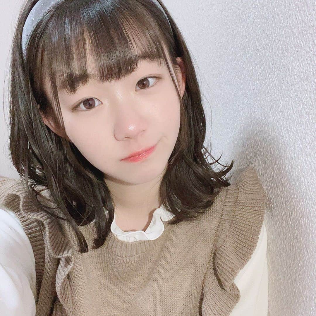 雪月心愛さんのインスタグラム写真 - (雪月心愛Instagram)「今日は髪の毛まきまきdayだったよ🧸🤍  #外ハネ#ミックス巻き#前髪#切った#カチューシャ#ヘアアレンジ#アイドル#idol#高校生#jk#fjk#おやすみぃあ」2月6日 19時49分 - mia_crownpop