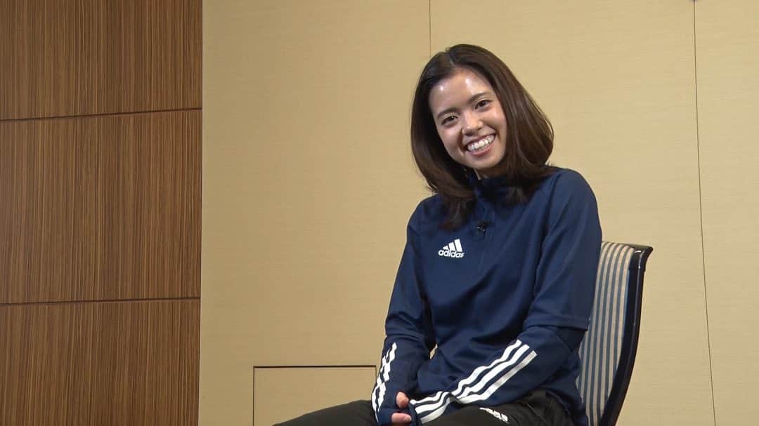 日本テレビ「POWERフレーズ」のインスタグラム：「#サッカー #長谷川唯選手@yui___hasegawa の 行きつけのお気に入りメニューがこちら！！    新百合ヶ丘駅の近くにある、「しょうが」さんの  「カマンベールチーズのてんぷらジンジャー塩&はちみつ」と「大きい生姜焼売」！   長谷川唯選手の癒しとのことです😋    前編は７日　夜６：５５〜」