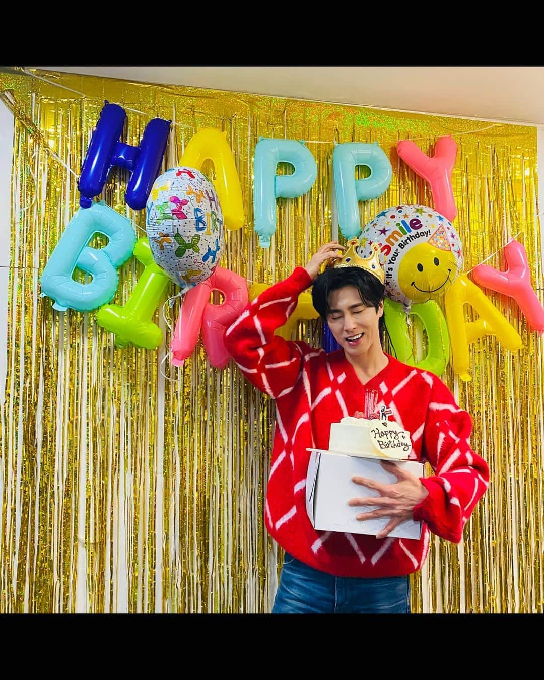 ユンホさんのインスタグラム写真 - (ユンホInstagram)「생일 축하해주신 여러분!  모두 감사드립니다♥   Thank U♥ #1일1땡」2月6日 20時24分 - yunho2154