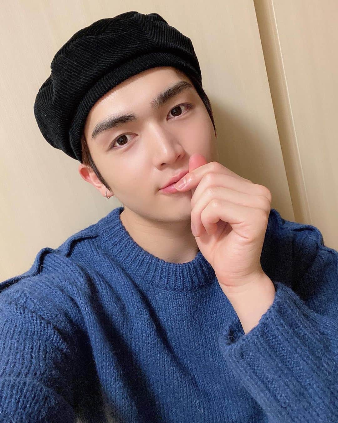 UP10TIONのインスタグラム：「러시아에 사는 규돌스키?!? #up10tion #규진 #gyujin」