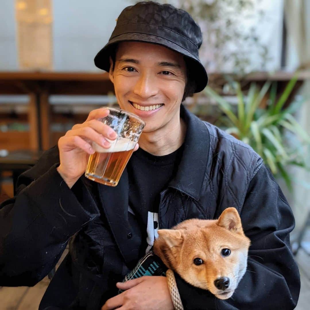 久保裕丈のインスタグラム：「犬の耳の匂いビールの最高のお供」