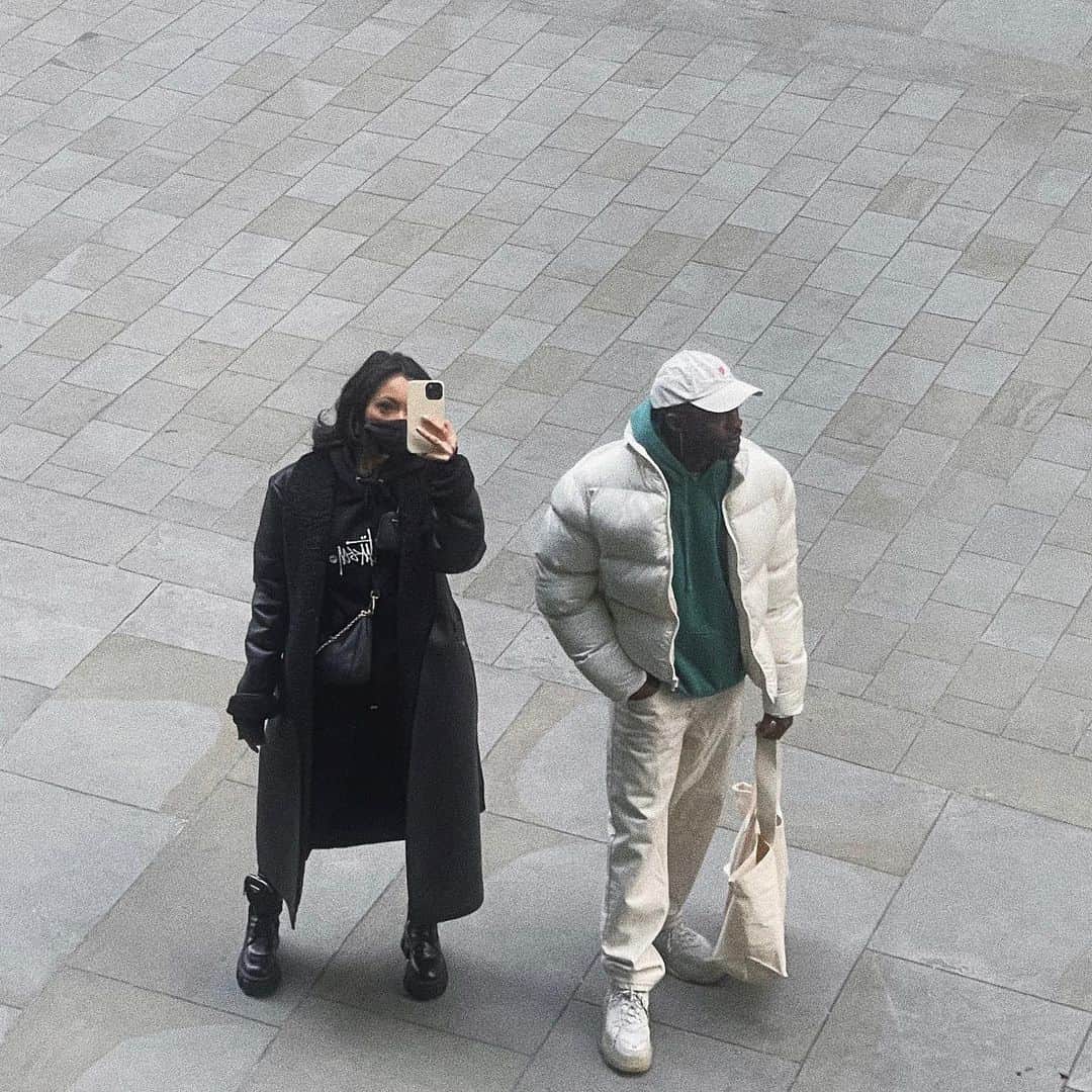 ジェイデ・ピアスのインスタグラム：「Daily walks.」