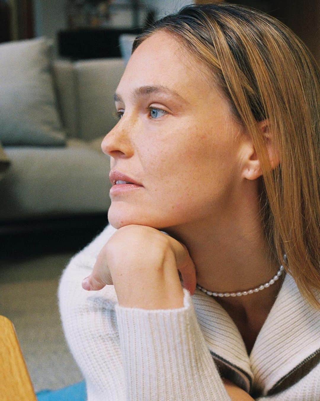 バー・ラファエリのインスタグラム：「Wishful thinking 💭」