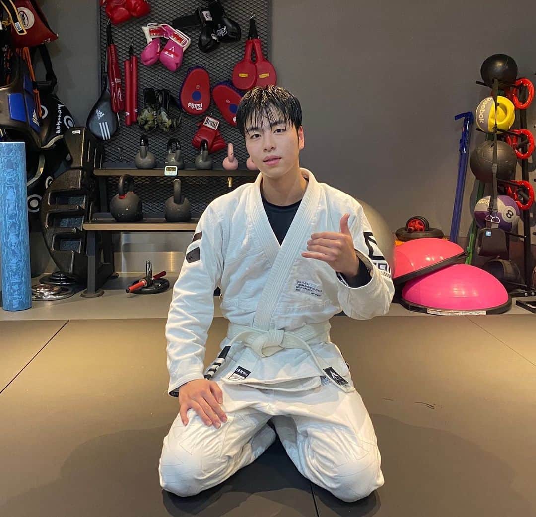 JU-NE（ク・ジュンフェ）のインスタグラム：「간만에 주짓수」