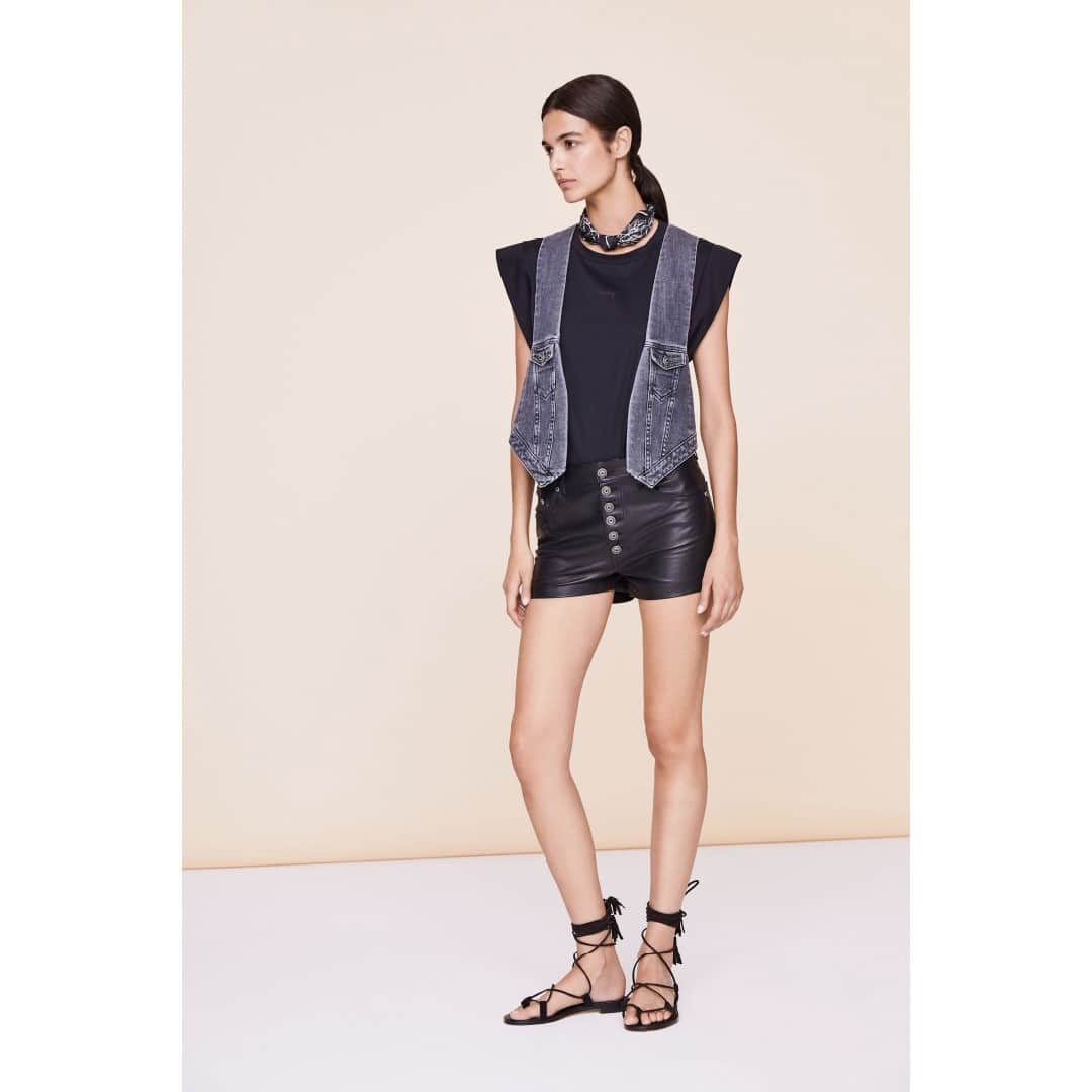 ドンダップのインスタグラム：「Forceful and delicate at the same time: leather + denim #DondupWoman #DondupSS21」