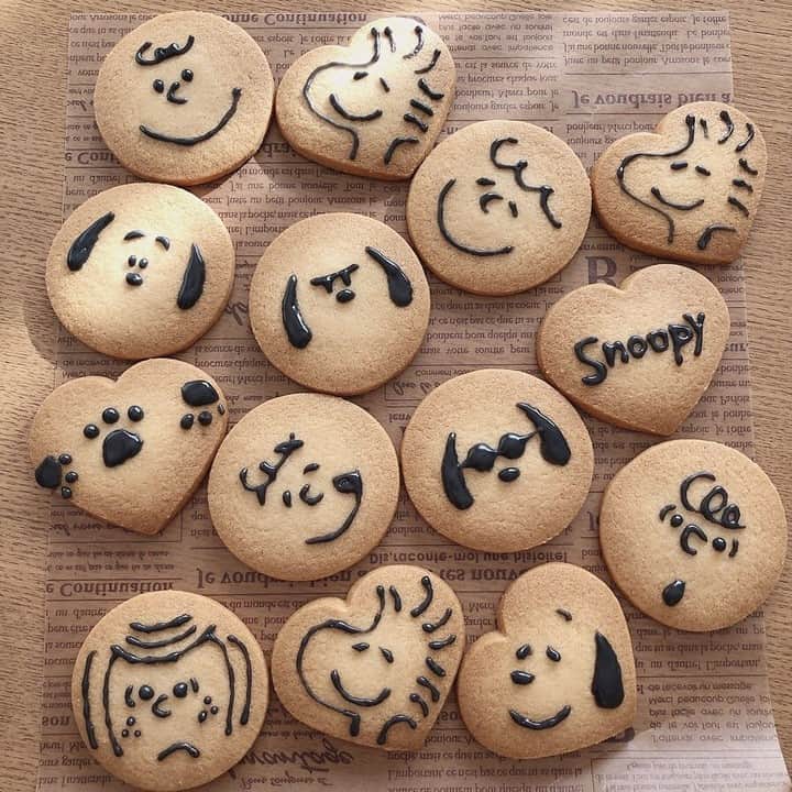 R I R Y リリー さんのインスタグラム写真 R I R Y リリー Instagram スヌーピークッキー 簡単バレンタイン クッキー 無印のクッキーにアイシングで顔を書くだけ バレンタインやおうち時間にぜひ作ってみてください Photo By Sktn 0313