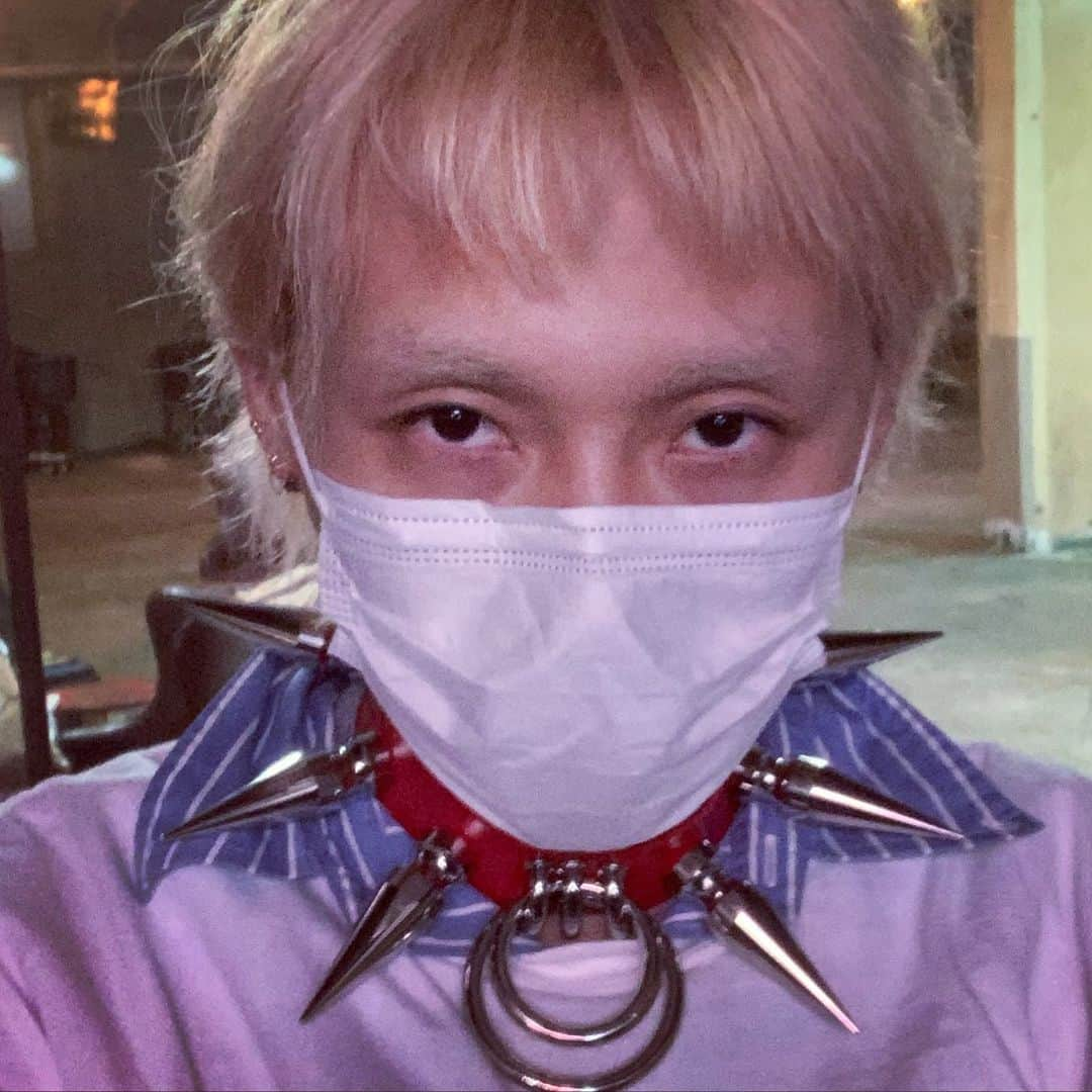 イドンさんのインスタグラム写真 - (イドンInstagram)「🆕악세」2月6日 21時04分 - hyojong_1994