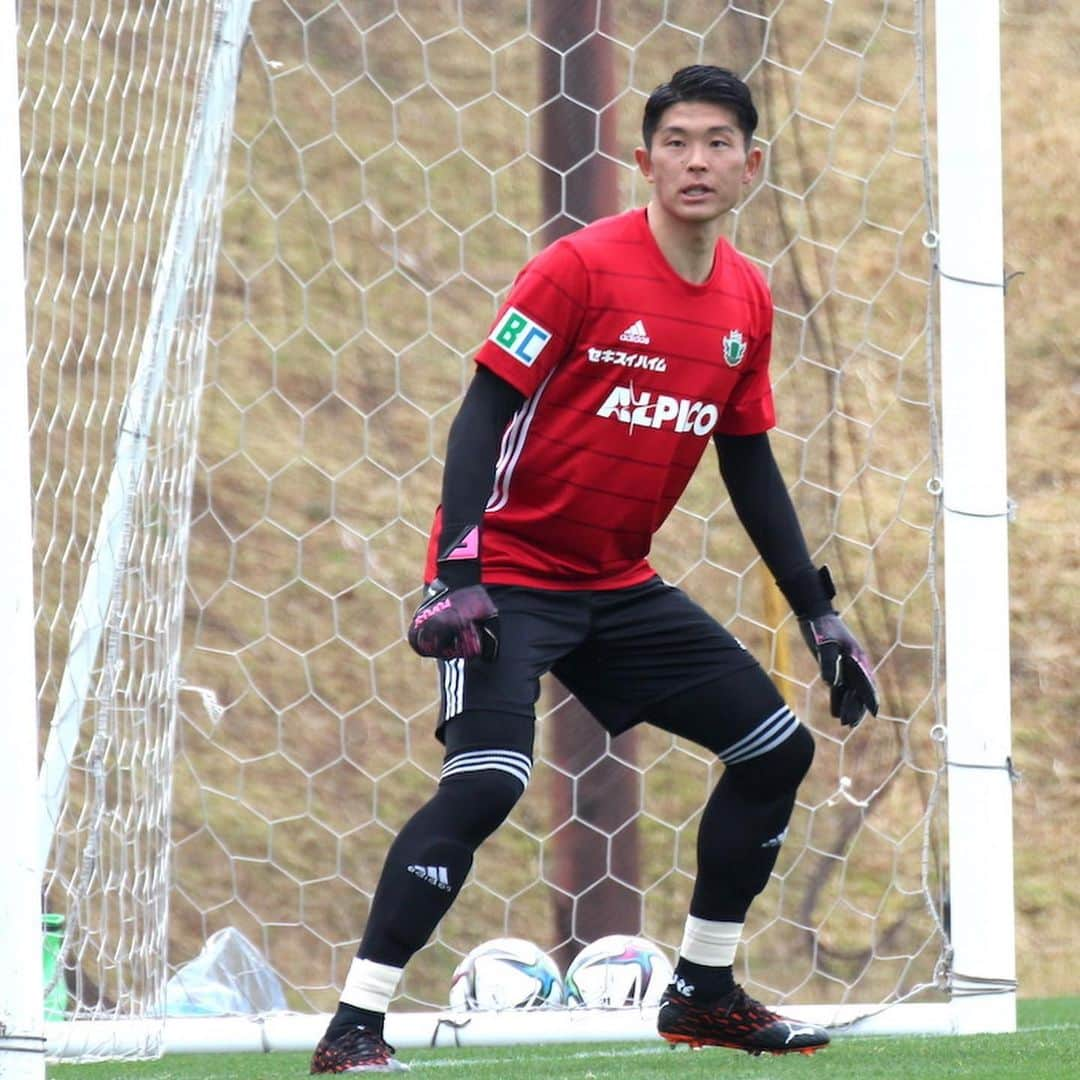 松本山雅FCさんのインスタグラム写真 - (松本山雅FCInstagram)「2.6 鹿児島キャンプ 今シーズンのトレーニングマッチユニフォーム  #yamaga #松本山雅fc #大野佑哉 #野々村鷹人 #田中隼磨 #圍謙太朗 #神田渉馬」2月7日 7時37分 - matsumoto.yamagafc