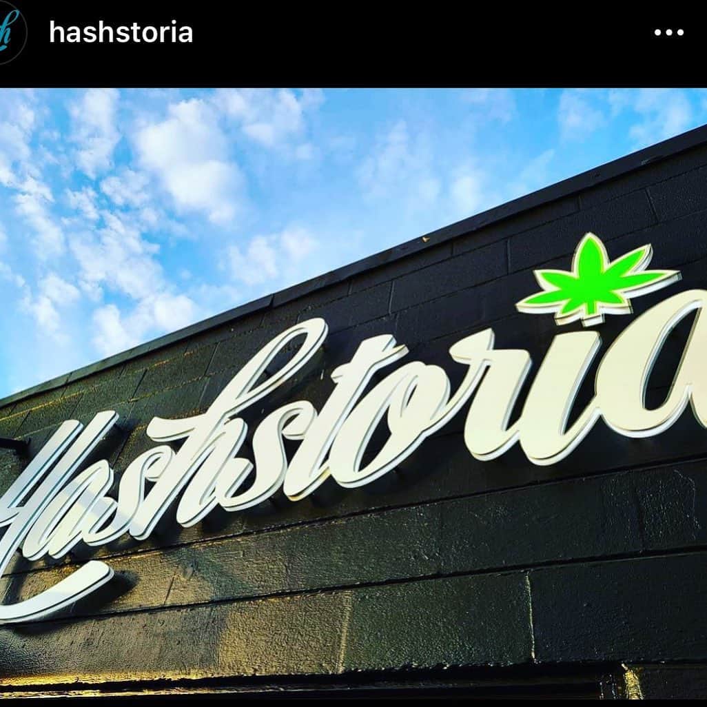 レイクウォンさんのインスタグラム写真 - (レイクウォンInstagram)「The Cannibus and Lifestyle Emporium ... Need y’all to follow @hashstoria now.  Good lookin  team #bobmarleyday #cannabis  #lifestylechange #thechefstore  #weedlife」2月7日 7時44分 - raekwon