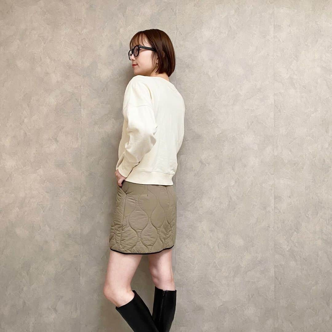 田中日菜さんのインスタグラム写真 - (田中日菜Instagram)「たまにはこんな感じも👗♡ このスカート褒められるから嬉しい🤭//」2月6日 23時12分 - hinap_17