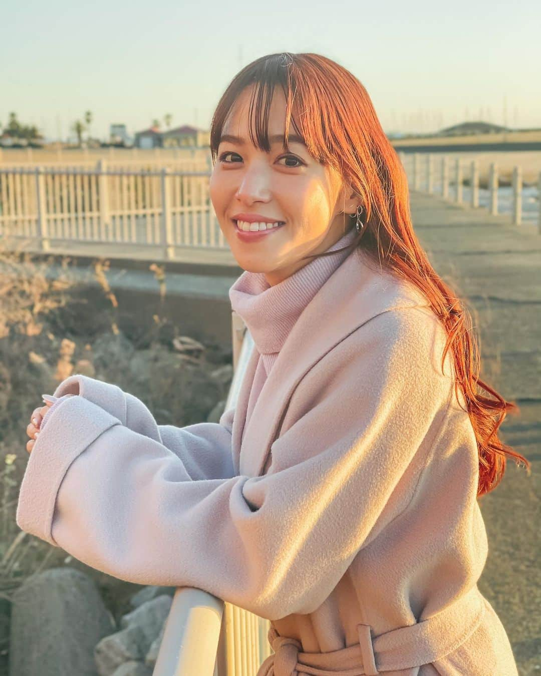 鷲見玲奈さんのインスタグラム写真 - (鷲見玲奈Instagram)「. あす朝6時からTBS系で放送の「じょんのび日本遺産」に出演します✨  今回訪れたのは千葉！ 成田や銚子など、近いからこそなかなか立ち寄ることができていなかったところを、ゆっくりと巡ってきました😌  千葉の魅力、再発見でした☺️ 忘れられないのがこの大きな伊勢海老の乗った天丼！！！ また食べに行きたいなぁ🍤🍤🍤  また、大漁旗を鮮やかに染め上げる伝統ある染め物屋さんで、染め体験もさせて頂きました！！ 果たして上手くできるのか…？ 朝早いですが、ぜひご覧頂けると嬉しいです✨    🧥 @eimyistoire_official  👚 @la_boutique_bonbon_official  👗 @la_boutique_bonbon_official  👢 @mite__official   #じょんのび日本遺産」2月6日 23時13分 - sumi__reina