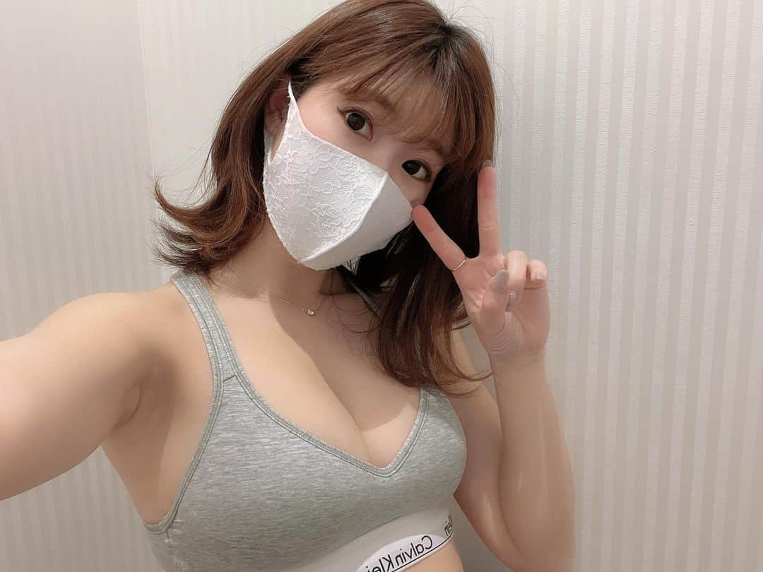 桃尻リカさんのインスタグラム写真 - (桃尻リカInstagram)「おやすみ😪💭  #gym #グラドル #グラビア #workout #美尻 #training」2月6日 23時27分 - __saa__2