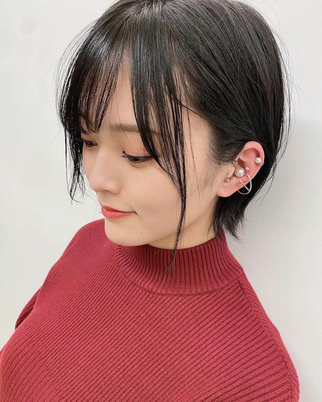 山本彩さんのインスタグラム写真 - (山本彩Instagram)「. 耳を見せてとよく言われるので...🙈🙉🙊 . #山本彩 #fashion #SLY #ピアス  #イヤーカフ #ロングブーツ」2月6日 23時24分 - sayaka__714