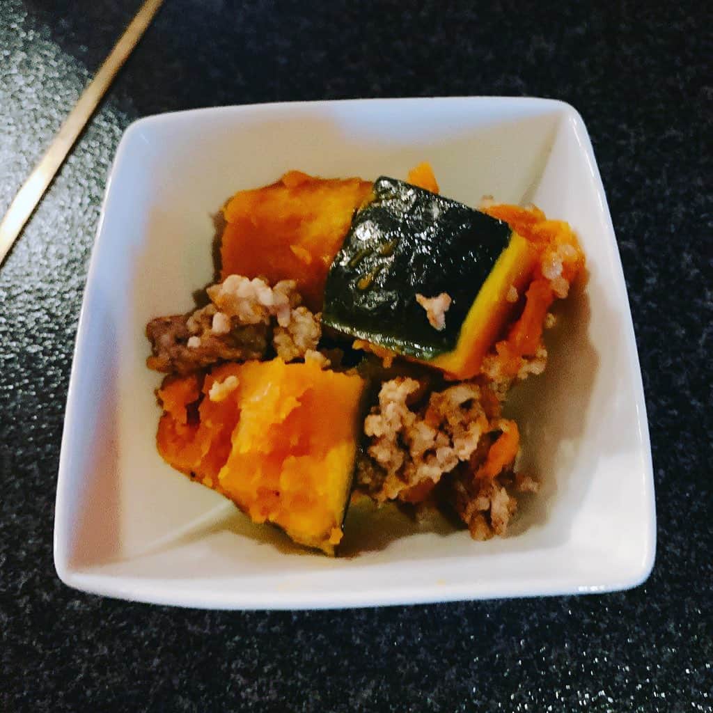 木高イサミのインスタグラム：「#かぼちゃ #鶏そぼろ #煮物」