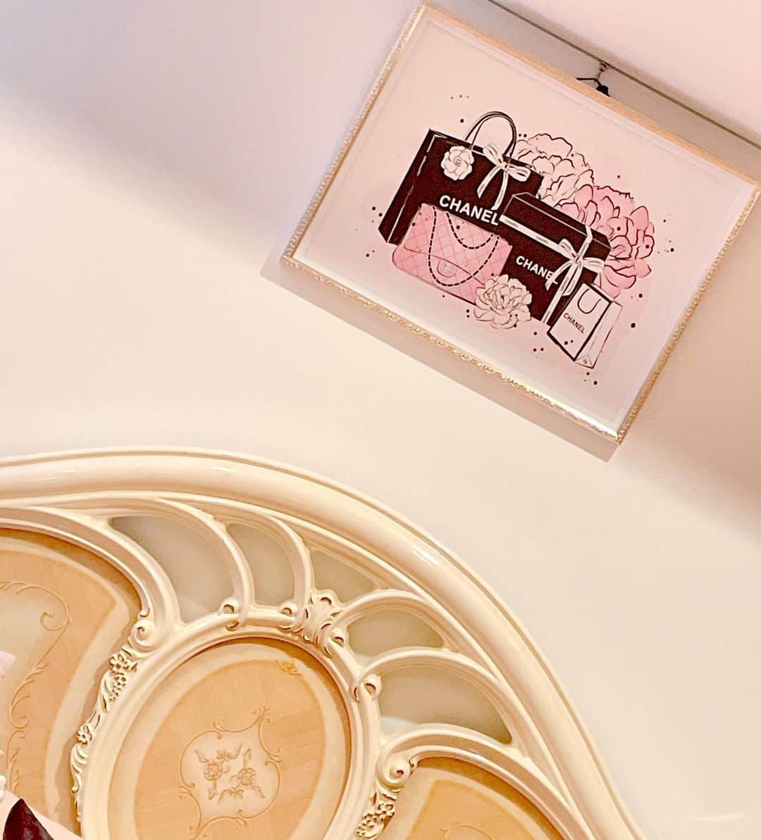 渡辺美奈代さんのインスタグラム写真 - (渡辺美奈代Instagram)「お部屋の模様替え  #アートパネル #Minayo select #お部屋 #春っぽい #pink」2月6日 23時44分 - watanabe_minayo